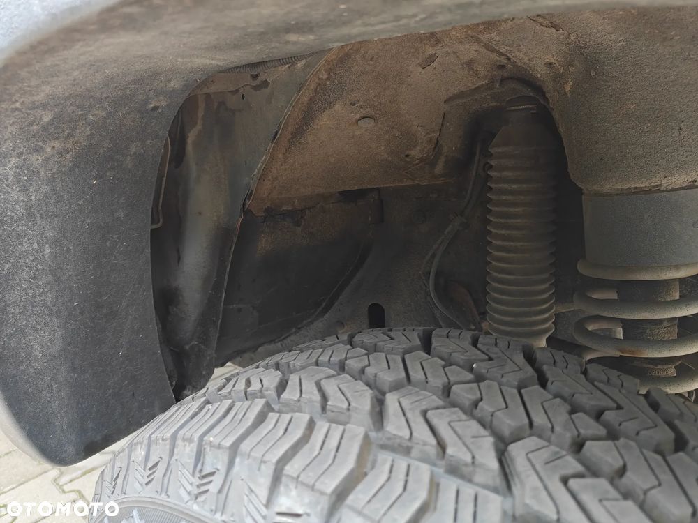 Jeep Cherokee - 39