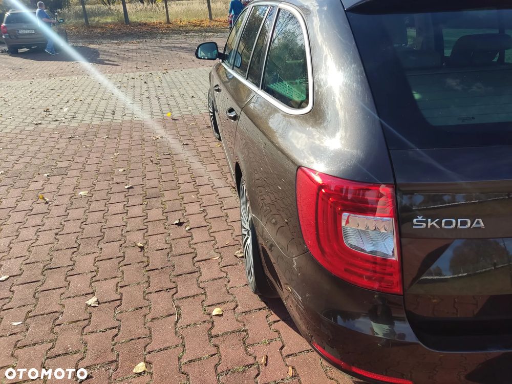 Skoda Superb 2.0 TDI 4x4 L&K DSG - 7