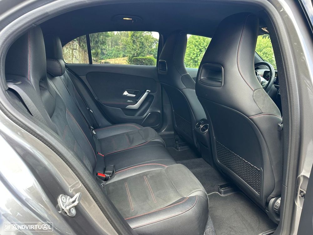 Mercedes-Benz A 200 AMG Line - 22