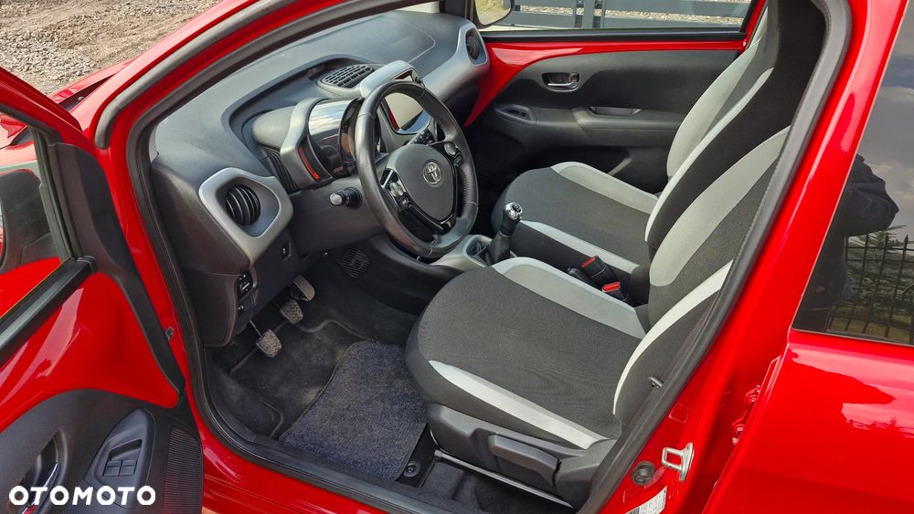 Toyota Aygo x-play - 7