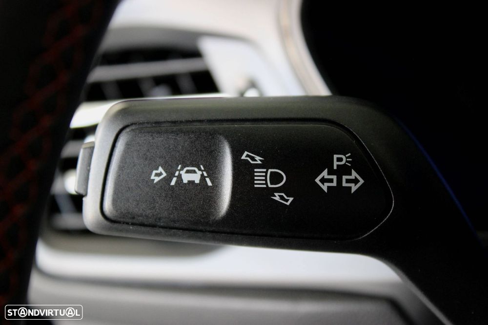 Ford Focus SW 1.5 TDCi EcoBlue ST-Line - 40