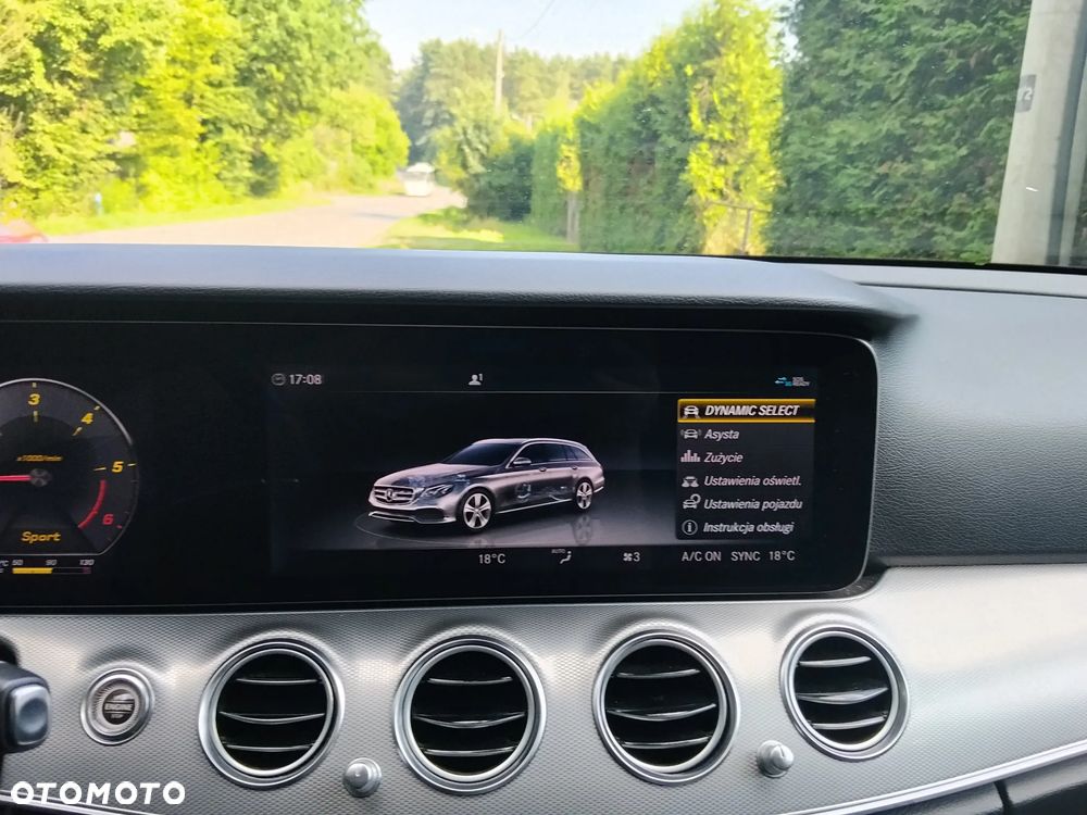 Mercedes-Benz Klasa E 220 d 4-Matic Business Edition 9G-TRONIC - 9