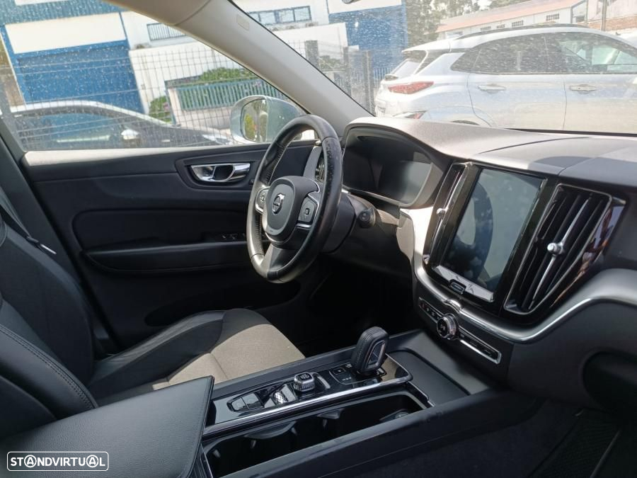 Volvo XC 60 2.0 T8 PHEV Momentum AWD - 7