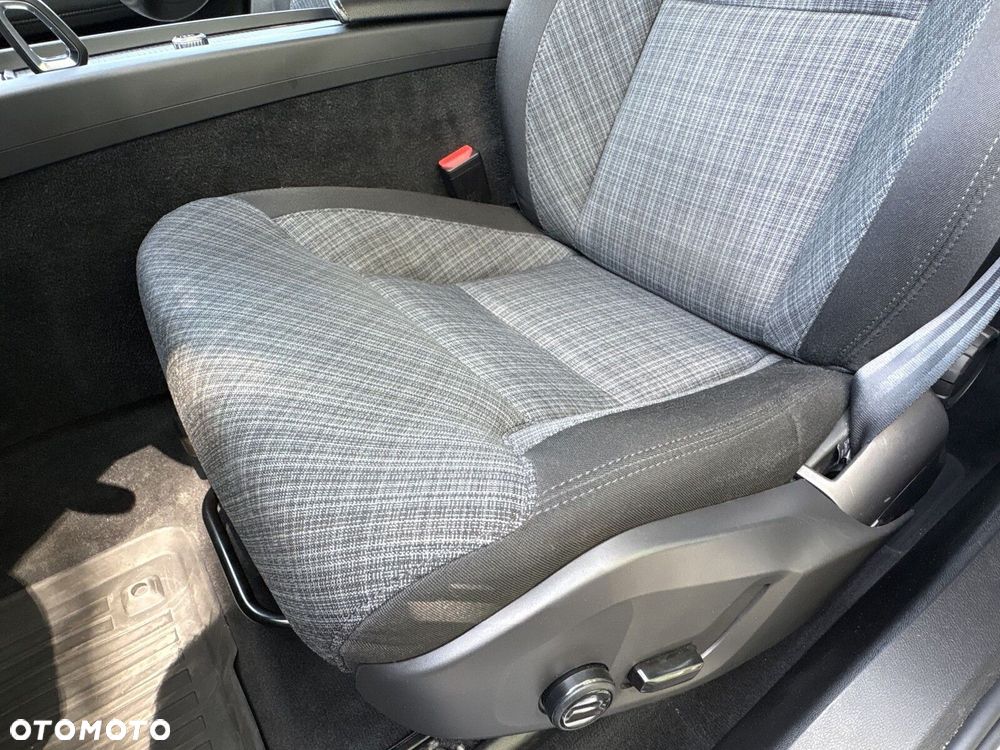 Volvo XC 60 B4 B Momentum Pro - 13