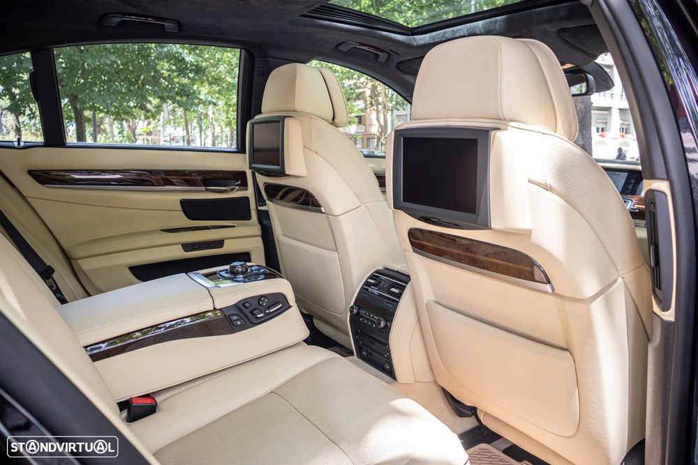 BMW 760 i - 22