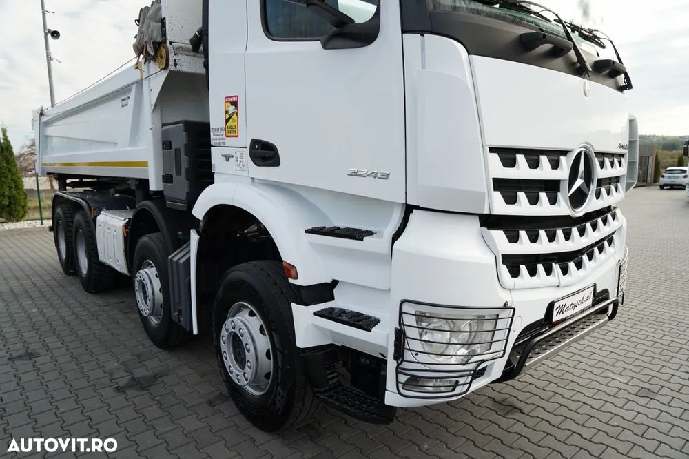 Mercedes-Benz AROCS 3243 / 8x4 / BASCUNĂ BIDIRECȚIONALĂ / BASCUNĂ HIDRODOXY / BORDMATIC / BASCUNĂ HIDRODOXY / ANVELOPE 100% / 2016 / - 14