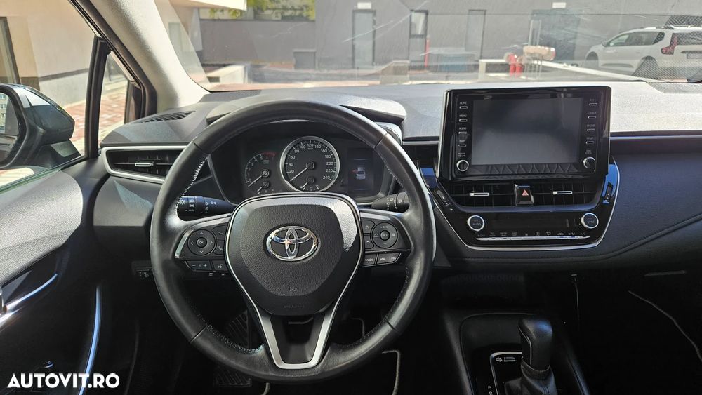 Toyota Corolla 1.8 Hybrid Comfort - 9