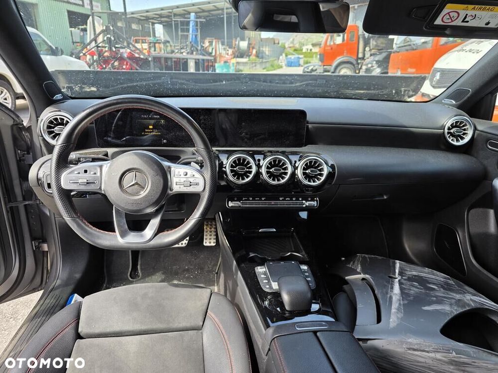 Mercedes-Benz Klasa A 250 7G-DCT AMG Line - 7