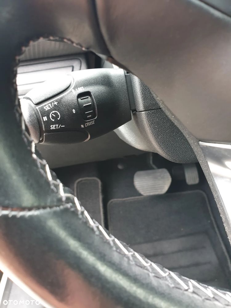 Peugeot 2008 PureTech 110 Stop&Start EAT6 Allure - 13