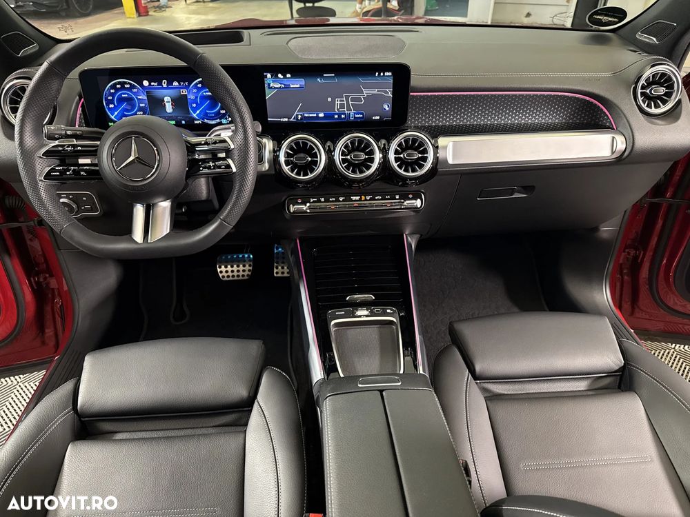 Mercedes-Benz EQB - 10