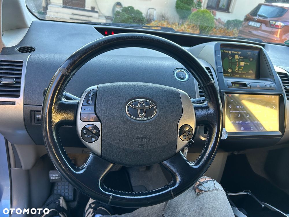 Toyota Prius - 17