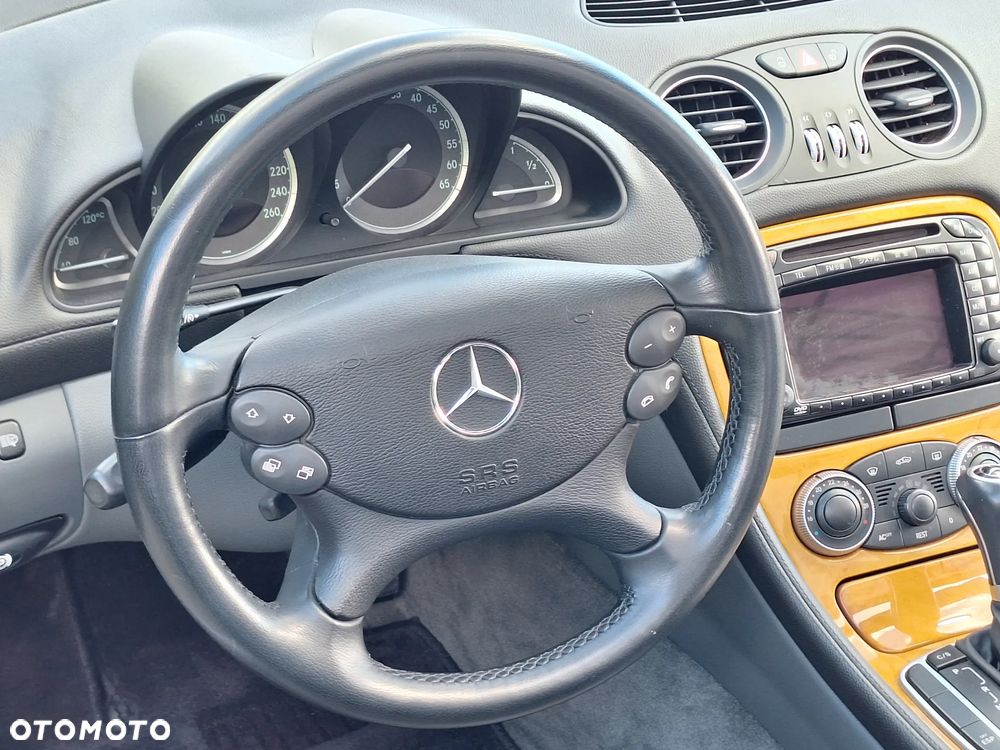 Mercedes-Benz SL 500 7G-TRONIC - 34