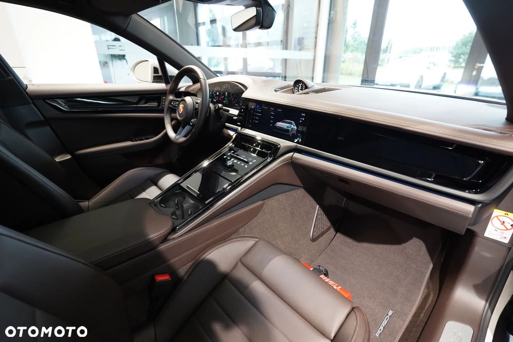 Porsche Panamera 4S E-Hybrid PHEV - 12