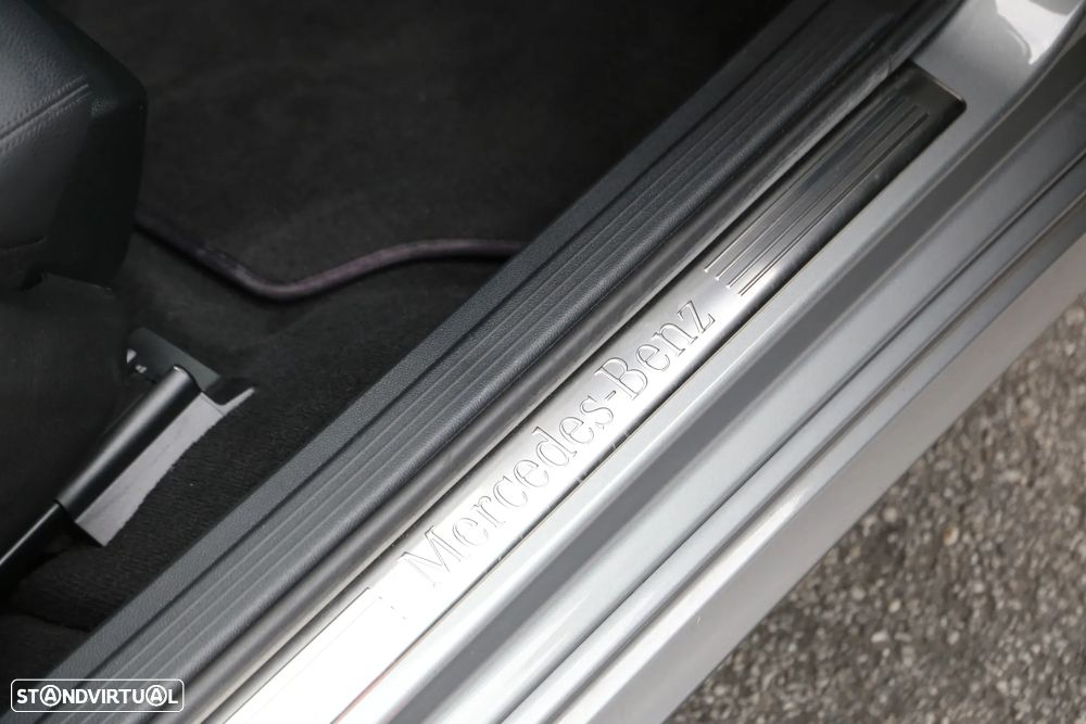 Mercedes-Benz E 300 Bluetec Hybrid Avantgarde - 9