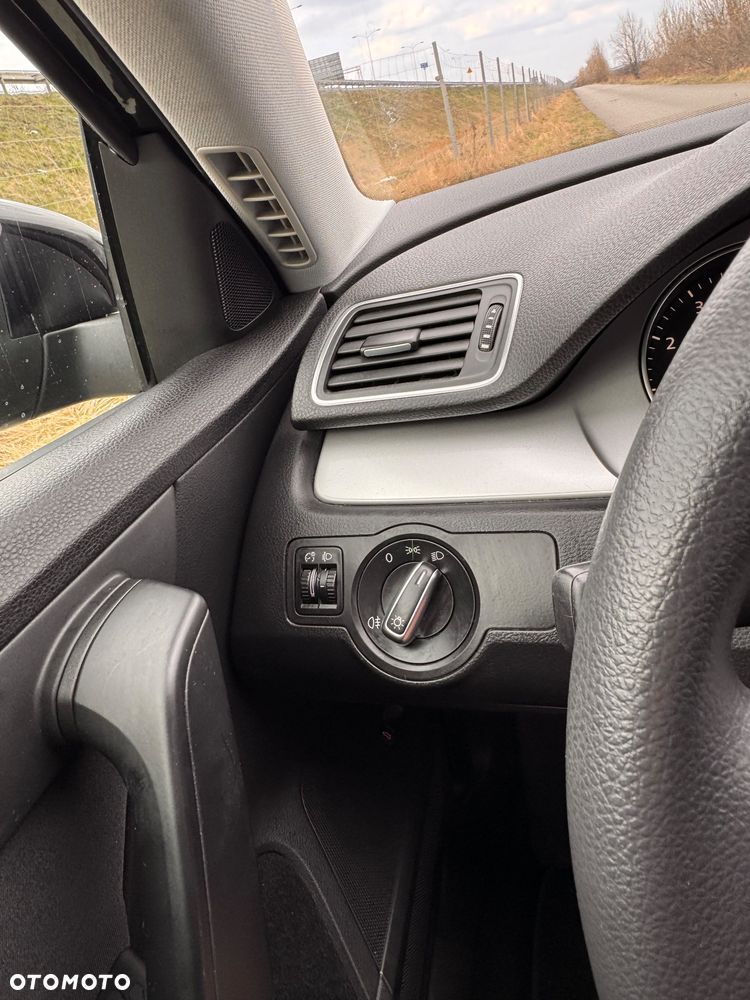 Volkswagen Passat - 10