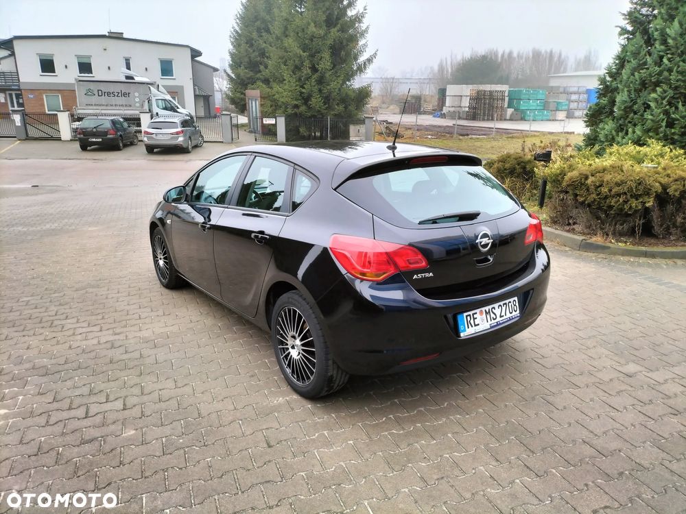 Opel Astra 1.6 Style - 4