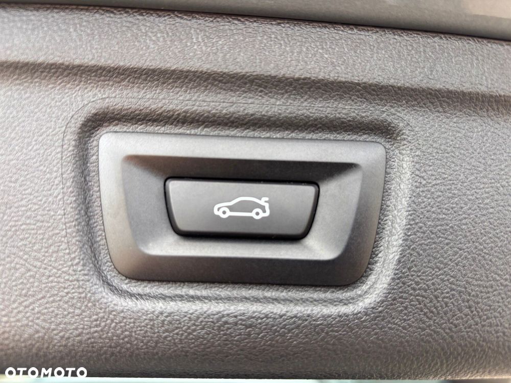 BMW Seria 3 - 32
