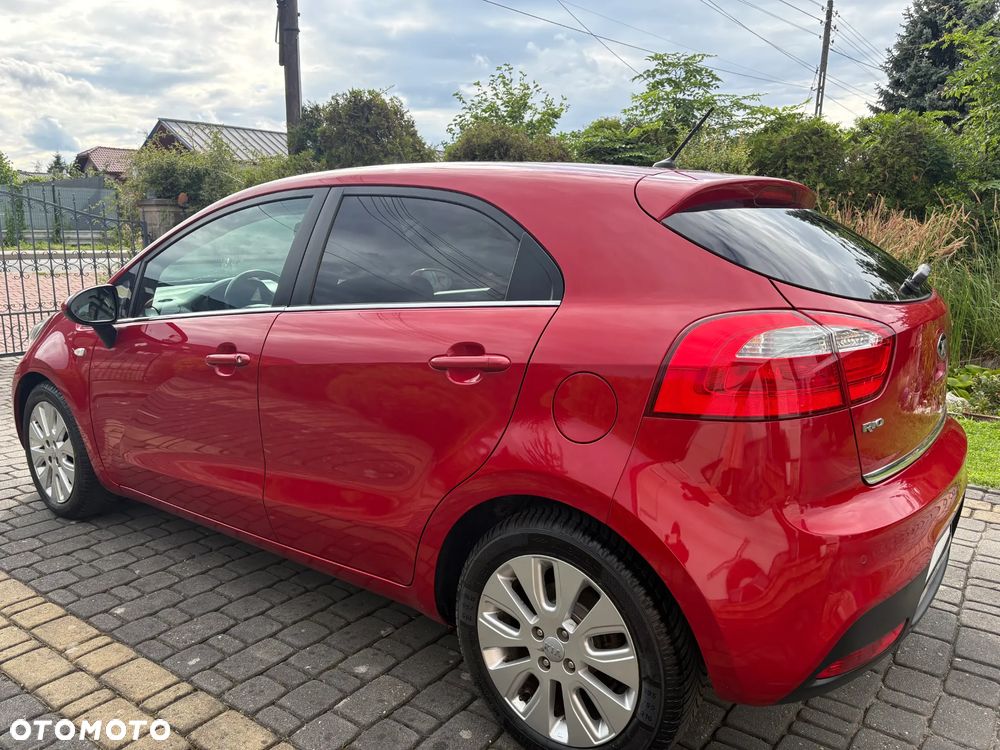 Kia Rio - 6