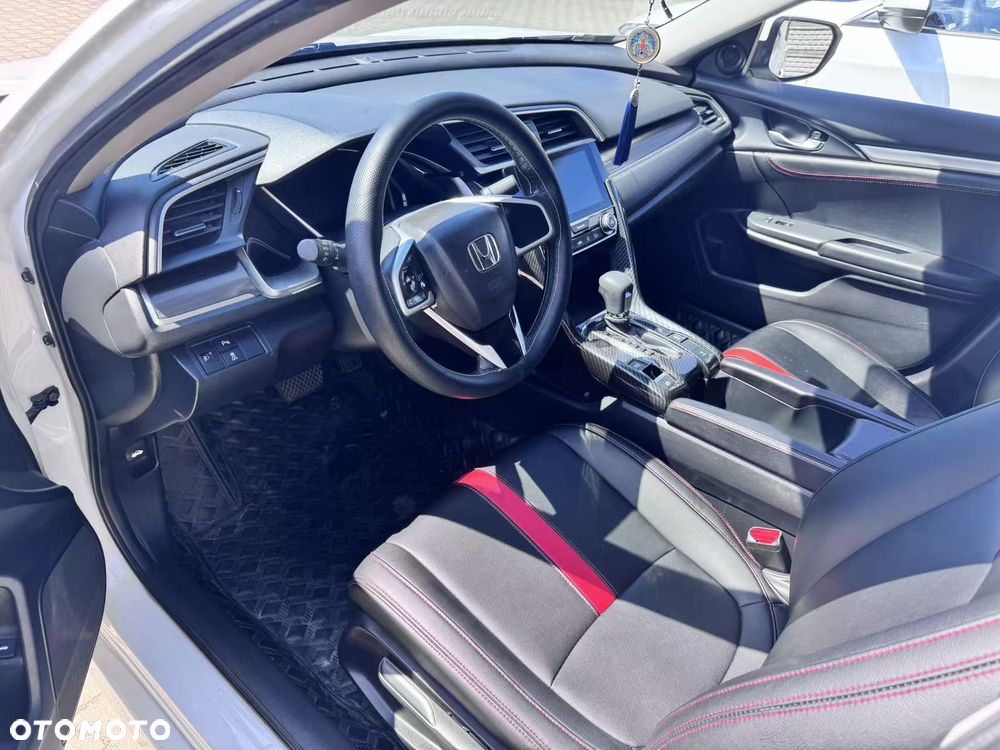 Honda Civic 1.5 i-VTEC Turbo CVT Elegance - 5