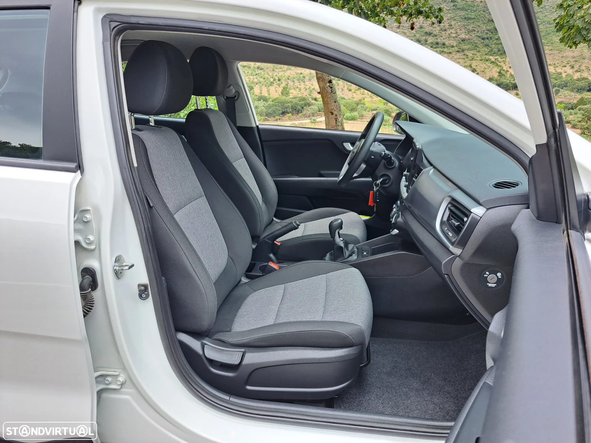 Kia Stonic 1.0 T-GDI Easy - 13
