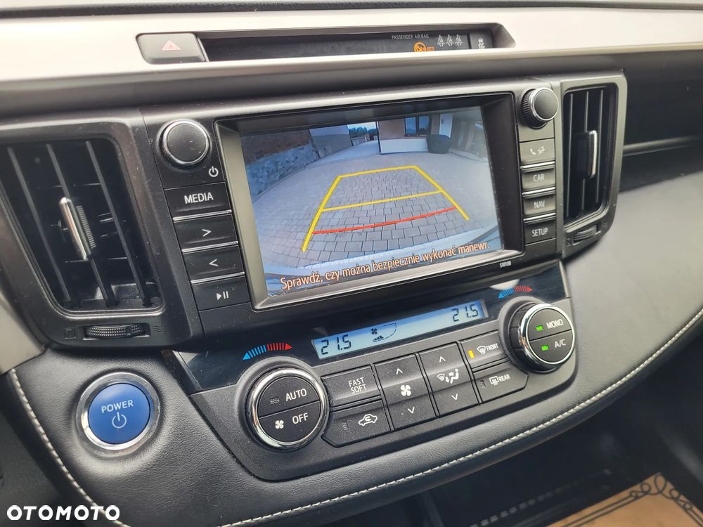 Toyota RAV4 Hybrid Premium 4x2 - 23