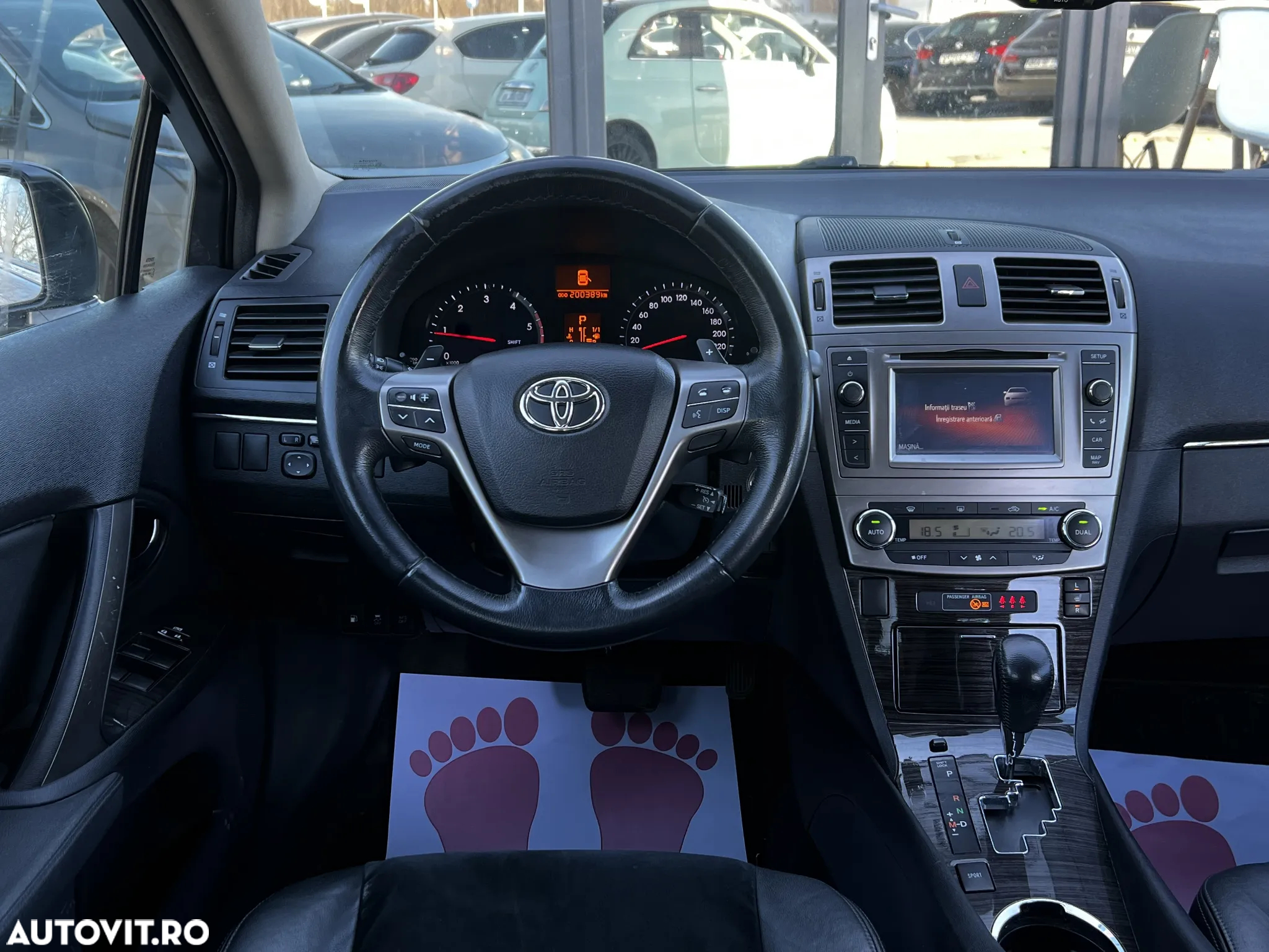 Toyota Avensis - 9