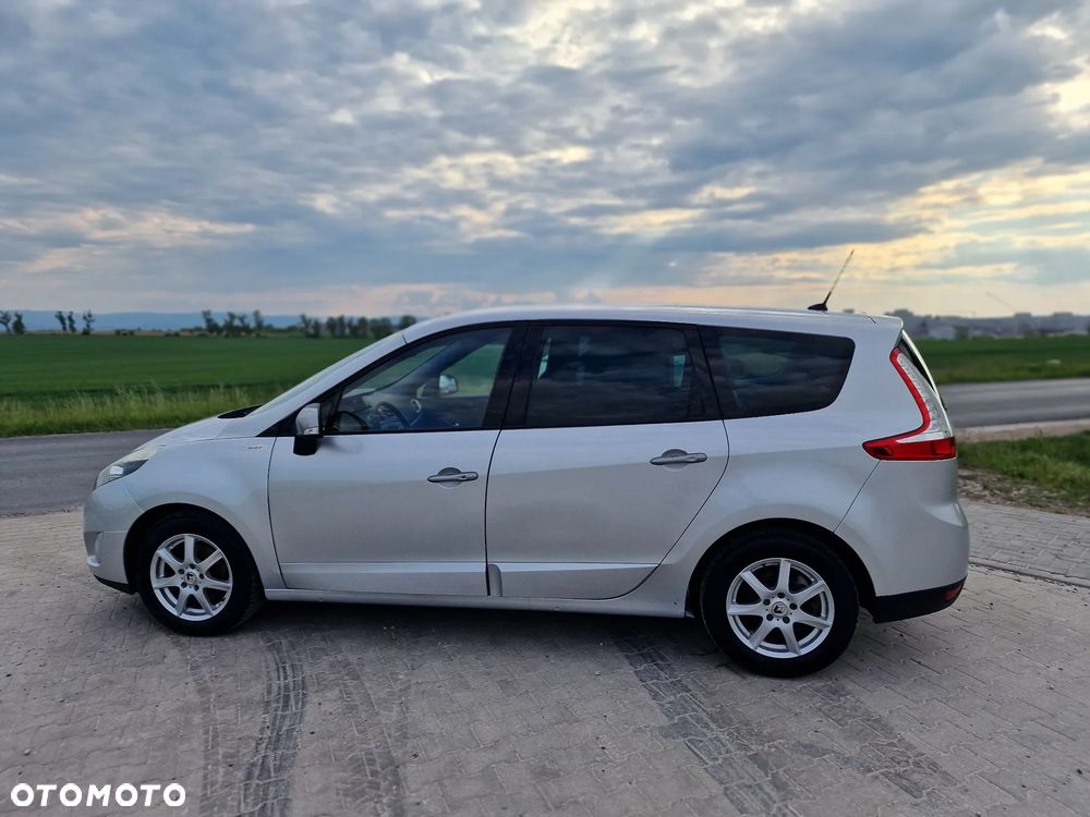 Renault Scenic 1.5dCi TomTom Edition - 16