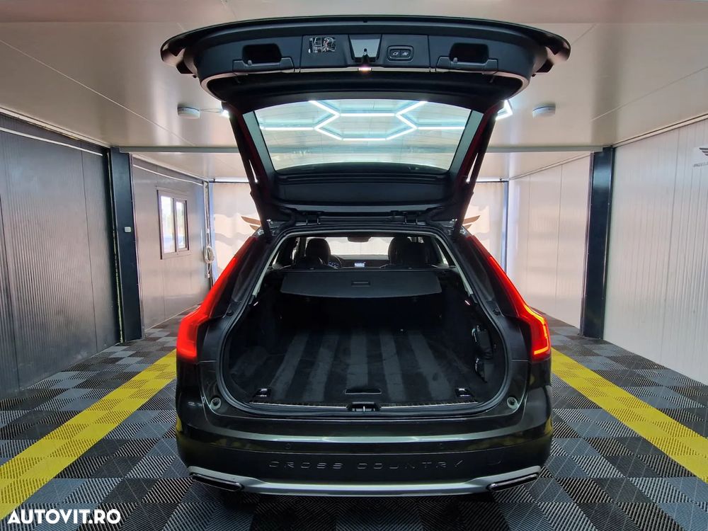 Volvo V90 Cross Country D5 AWD Geartronic - 7