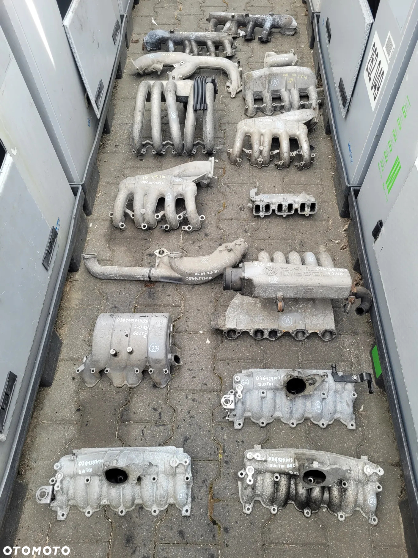 KOLEKTOR SSĄCY ALUMINIOWY VOLKSWAGEN DIESEL - 11