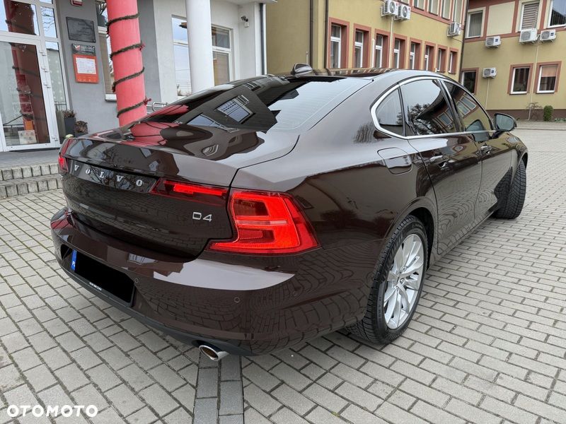 Volvo S90 D4 Geartronic Momentum Pro - 4