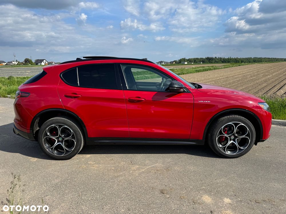 Alfa Romeo Stelvio 2.0 Turbo 16V AT8-Q4 Veloce Ti - 2
