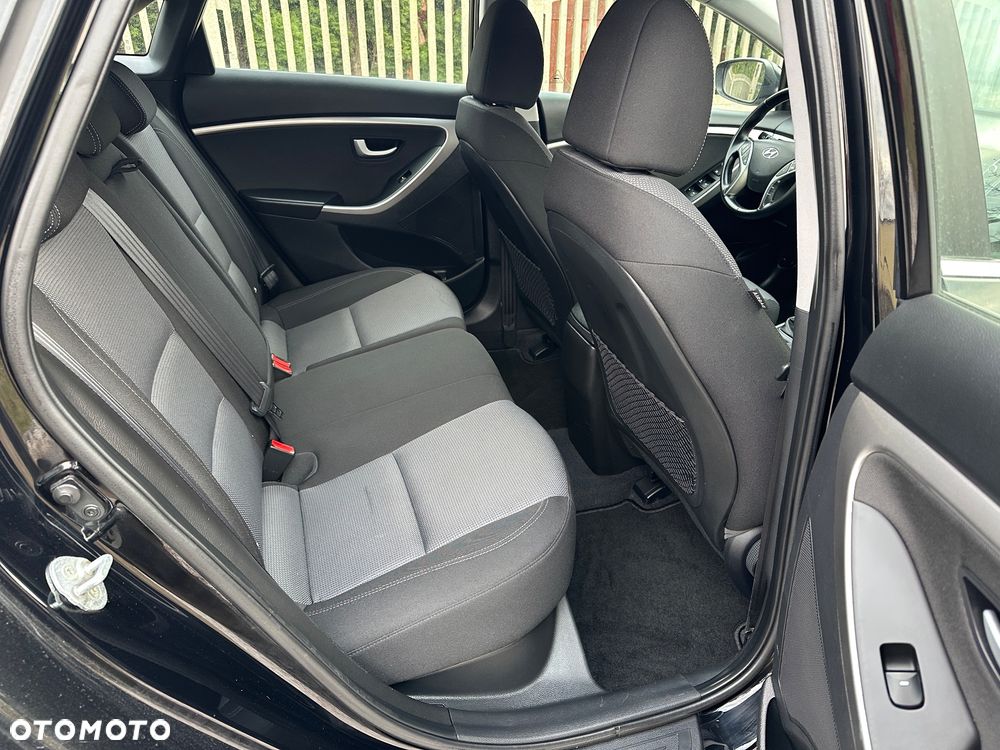 Hyundai i30 1.4 Passion Plus - 8