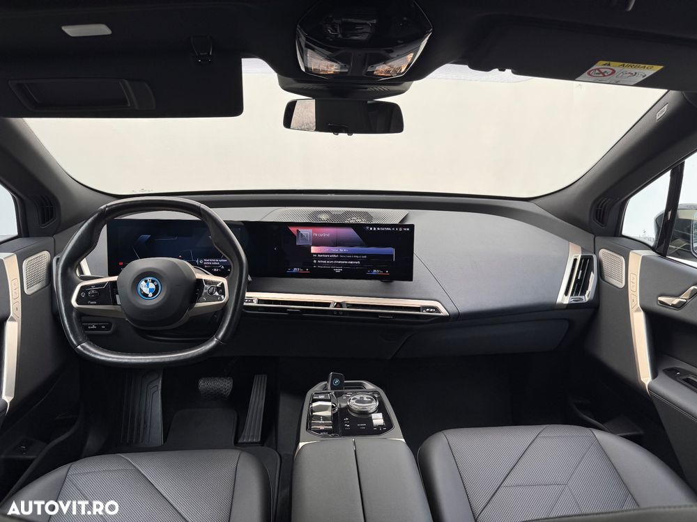 BMW iX - 6