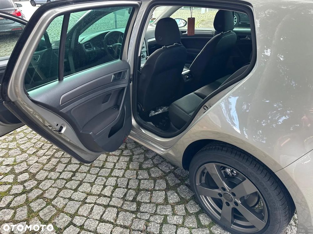 Volkswagen Golf 1.2 TSI BlueMotion Technology Comfortline - 16