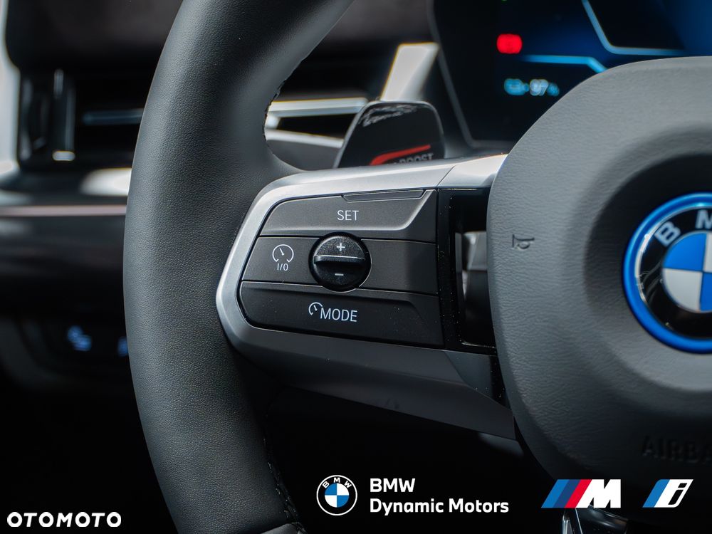 BMW iX2 eDrive20 - 25
