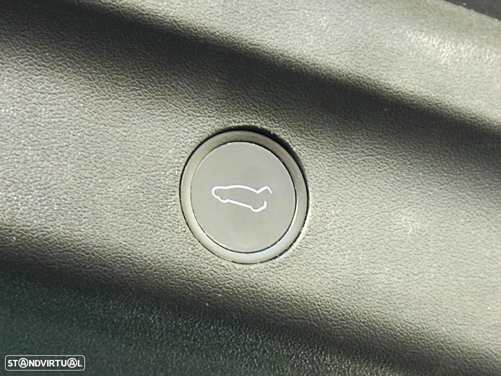 Tesla Model Y Long Range Dual Motor AWD - 57