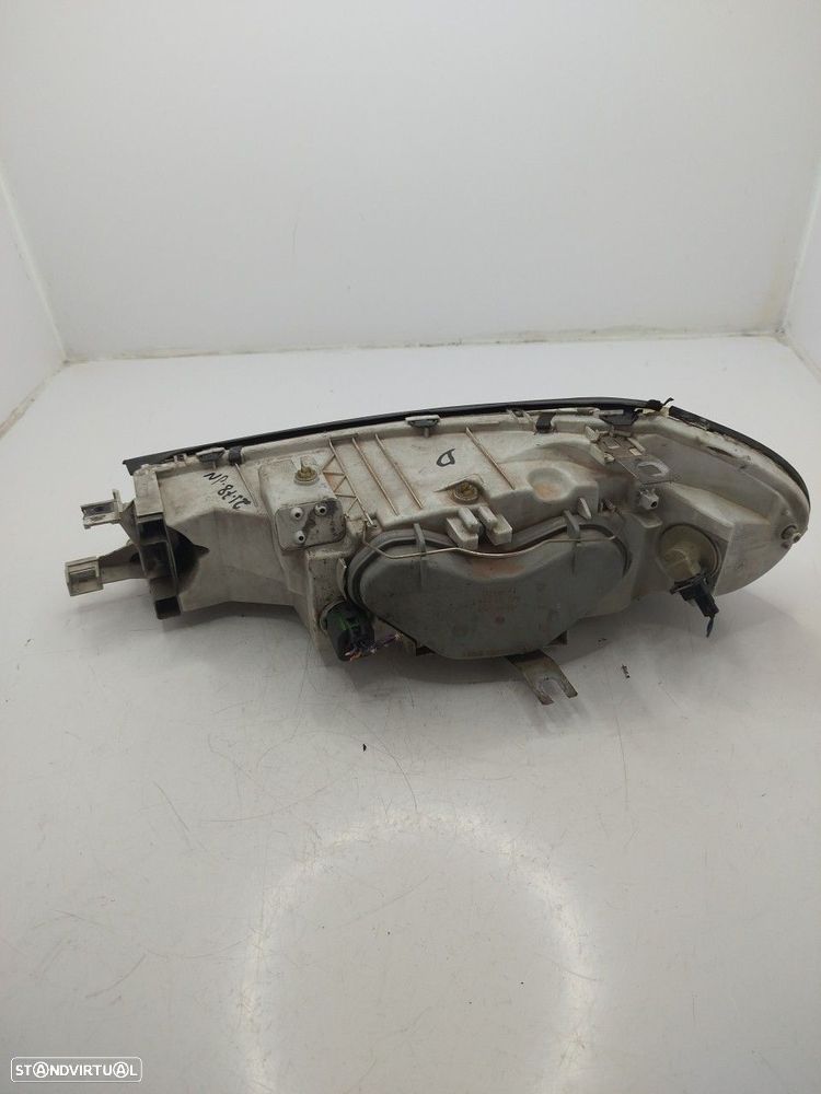 Farol/ Otica Dianteiro Dto Ford Mondeo Ii (Bap) - 2