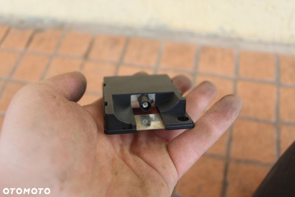 WZMACNIACZ ANTENY BMW E61 6928461 - 3