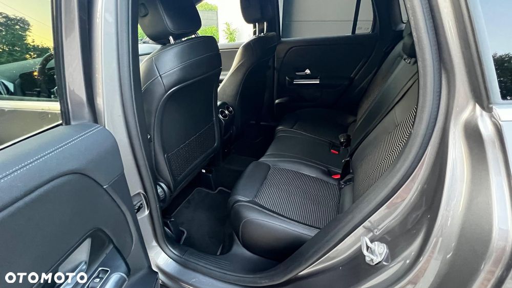 Mercedes-Benz GLA 200 - 28