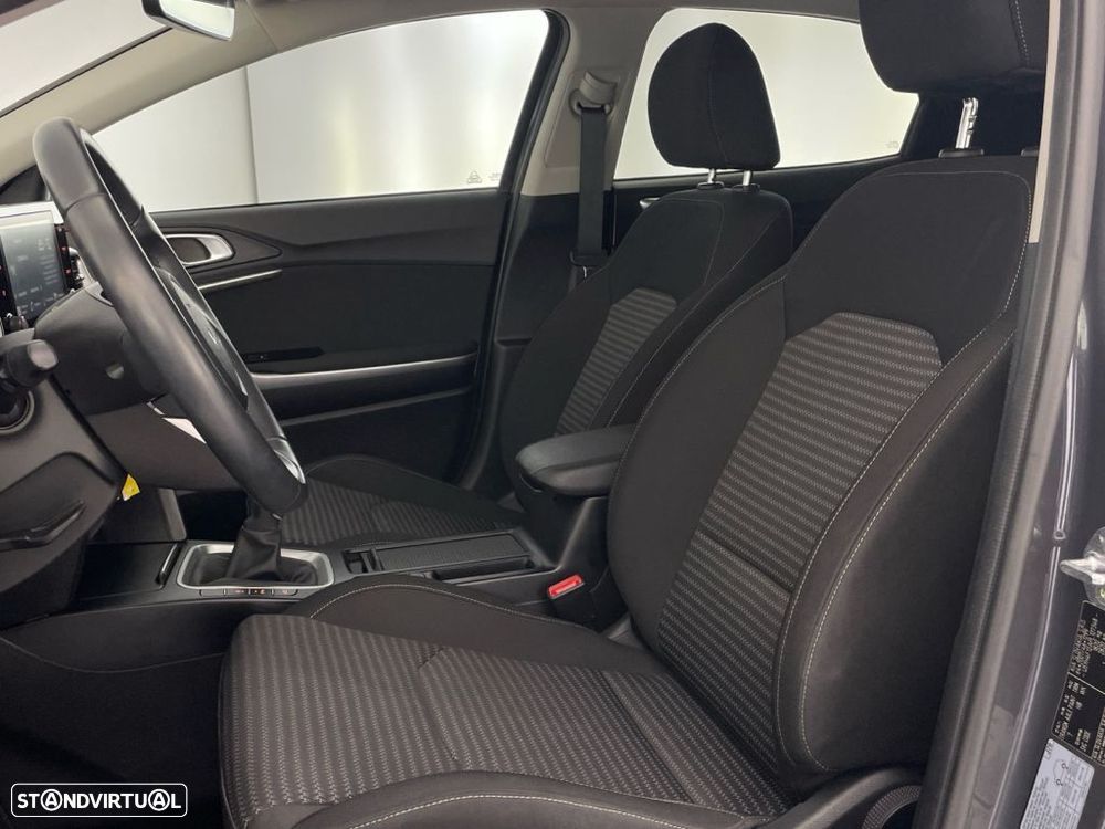 Kia XCeed 1.0 T-GDI Tech - 18