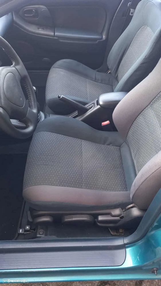 Mazda 323 F 1.5 - 10