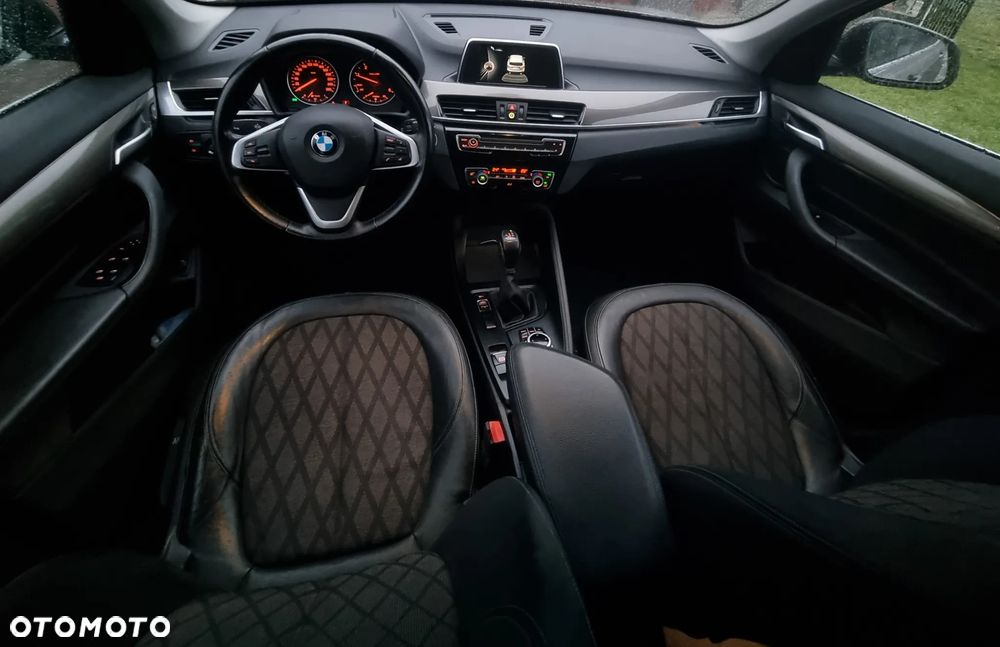 BMW X1 sDrive18d xLine - 14