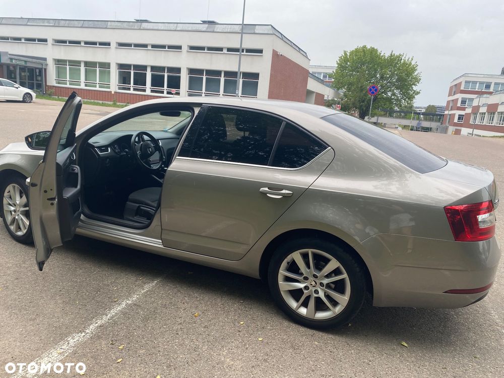 Skoda Octavia 1.6 TDI Ambition DSG - 7