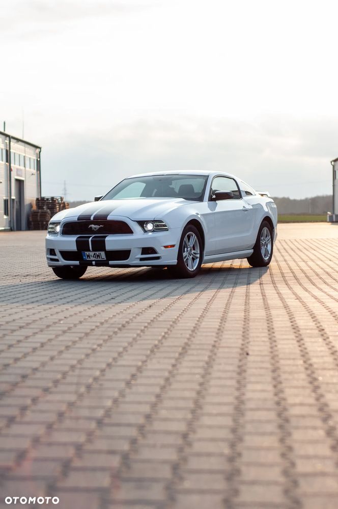Ford Mustang 3.7 V6 - 1