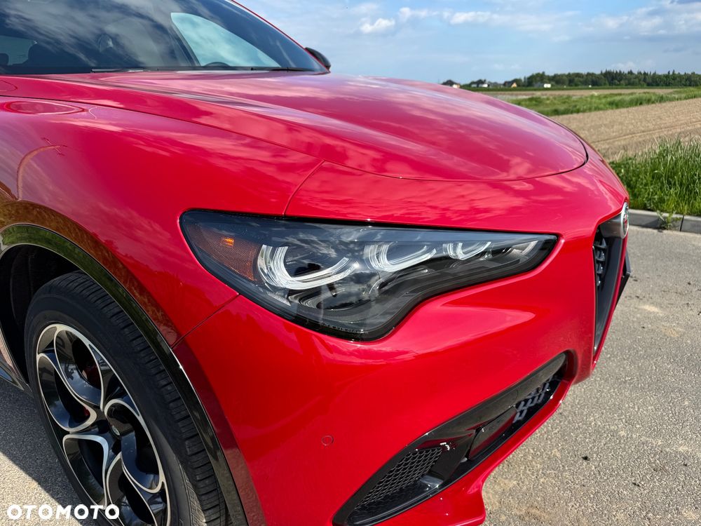 Alfa Romeo Stelvio 2.0 Turbo 16V AT8-Q4 Veloce Ti - 23