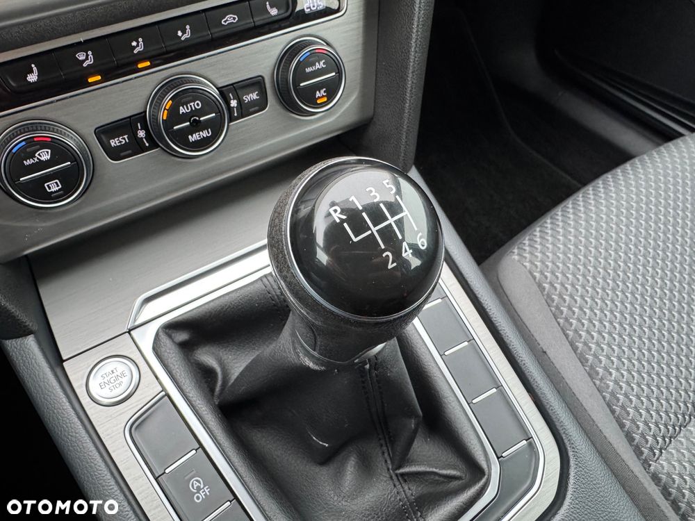 Volkswagen Passat Variant 2.0 TDI (BlueMotion Technology) Comfortline - 27