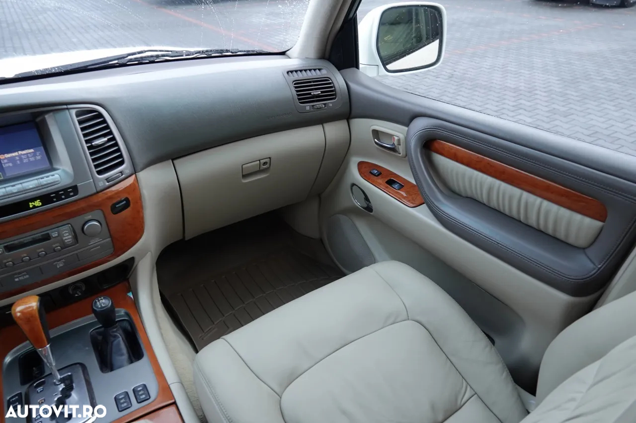 Lexus Seria LX - 17