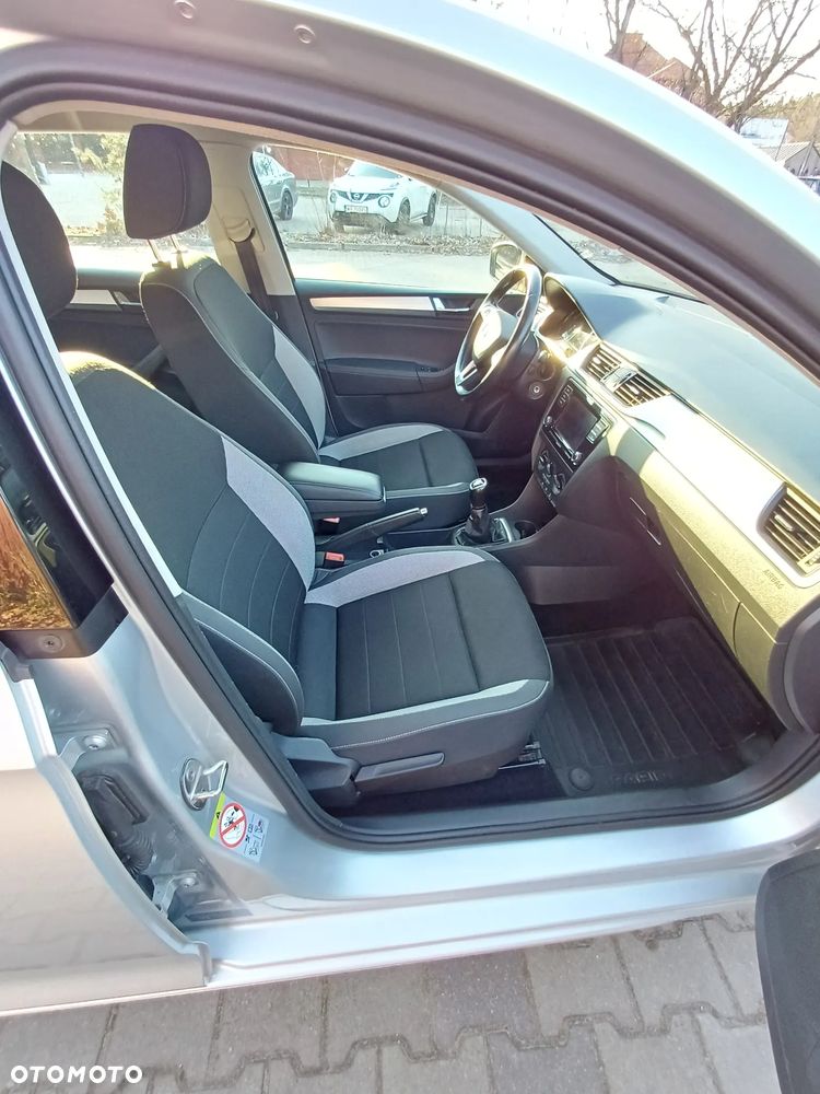 Skoda RAPID 1.0 TSI Ambition - 17