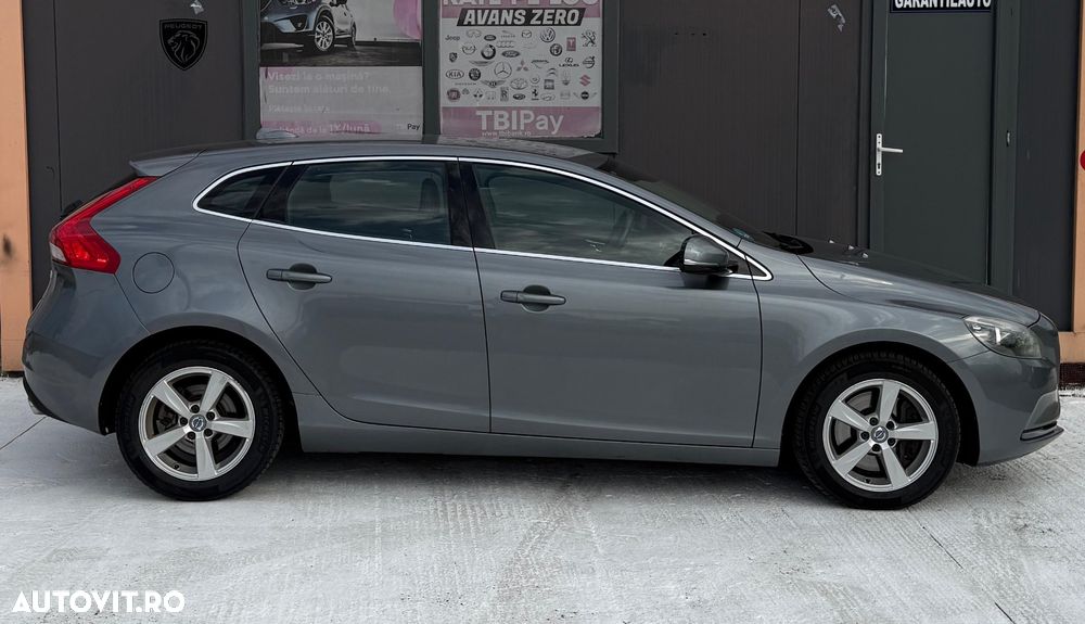 Volvo V40 D4 Inscription - 5