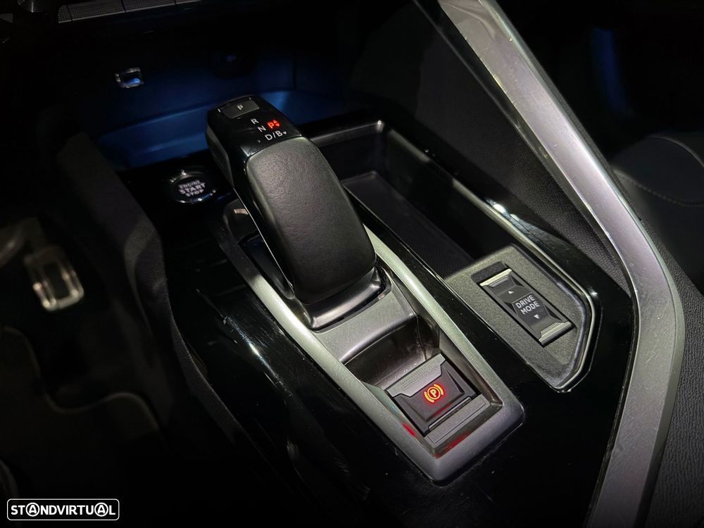 Peugeot 3008 1.6 Hybrid GT e-EAT8 - 28